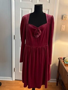 Ava & Viv Velvet Long Sleeve Dress in Deep Wine